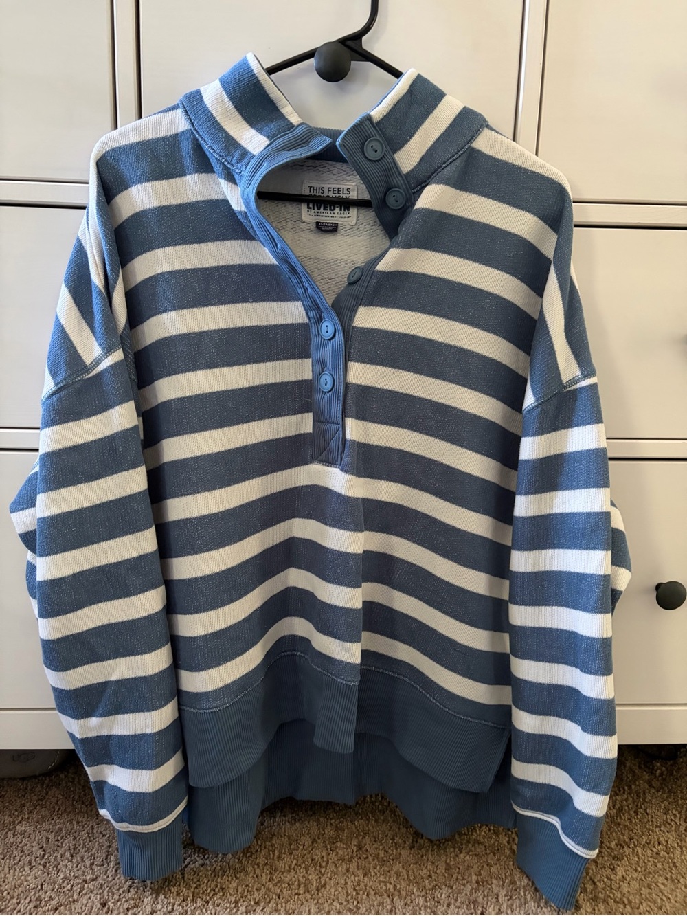 Never worn American eagle hug button collar sweatshirt